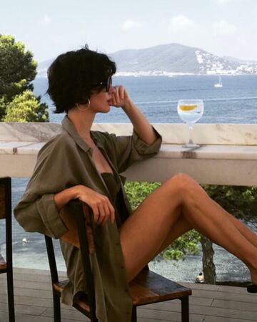"Por fin de vacaciones...", ha escrito Paz Vega esta tarde junto a esta fotograf¨ªa en Ibiza.