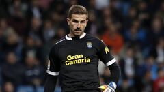 Javi Varas escucha ofertas con su renovación en punto muerto