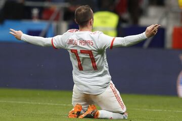 Iago Aspas celebrates after scoring.