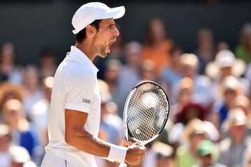 Novak Djokovic celebra el juego.