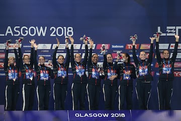 Ferreras (la segunda por la izquierda), en el podio del Europeo de Glasgow 2018, con su bronce en la rutina libre por equipos.