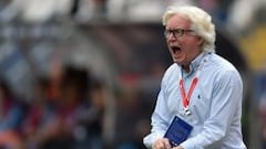 DT de Jamaica invitó a Cavani a visitar la isla "en helicóptero"