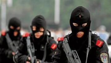 <b>VIGILANCIA EXTREMA. </b>Las fuerzas de seguridad chinas intensificaron ayer sus actividades después del brutal atentado en la ciudad de Kashgar.