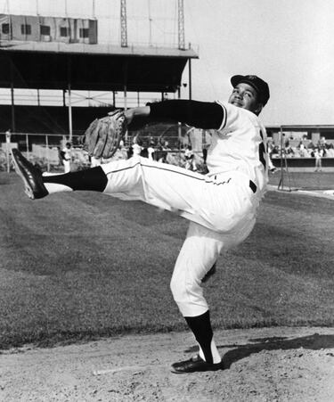 La inigualable técnica de Marichal fue lo que provocó su gran éxito dentro de la MLB. El de Montecristi registró 243 victorias por 142 derrotas, jugando la mayor parte de su carrera con los San Francisco Giants. Se retiró en 1975 con los Dodgers tras un breve paso con los Red Sox y 2,303 ponches a su cuenta.