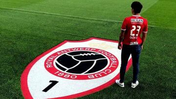 Omar Govea se lesionó en la derrota del Royal Antwerp