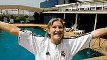 <b>LA REINA DE BARCELONA.</B> En menos de 24 horas, Nina Jivanevskaia materializó en Barcelona dos sueños dorados: ganó el oro del Mundial y vistió la misma camiseta que Beckham.