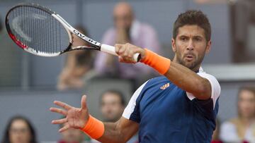 Fernando Verdasco devuelve un golpe en el Masters de Roma.