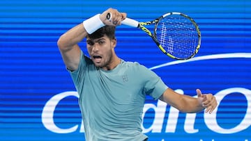 Carlos Alcaraz, contra Luca Nardi en el Cincinnati Open.