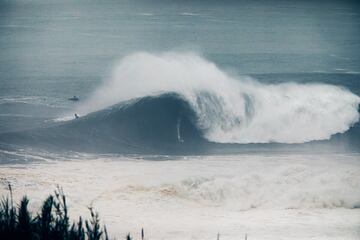 Red Bull Big Wave Awards - Finalista en la categor¨ªa cbdMD XXL Biggest Wave.