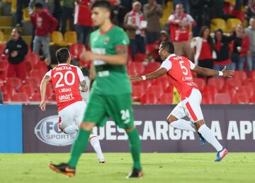 Independiente Santa Fe vence a Rampla Juniors en la segunda ronda de la Copa Sudamericana en partido jugado en El Campín. Henao marcó los goles del triunfo