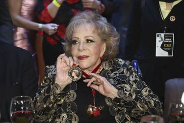 Silvia Pinal se recupera, tras dar positivo a Covid-19