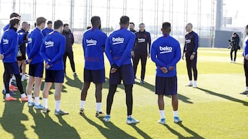 ENTRENAMIENTO DEL BARCELONA EN LA CIUDAD DEPORTIVA