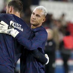 Donnarumma le pone en un aprieto a Keylor Navas