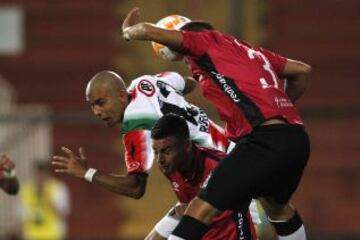 Palestino fue superior en el primer tiempo, pero los uruguayos se fueron al descanso en ventaja.