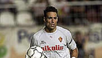 <b>CUESTIÓN DE IMAGEN. </b>El portero del Zaragoza César Láinez apuesta por un buen partido de su equipo frente al Depor.