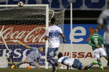 Futbol, Audax vs Universidad Catolica.
Decima fecha, cmapeonato de Clausura 2016/17.
El jugador de Audax Marcos Riquelme, derecha, marca su tercer gol contra Universidad Catolica durante el partido de primera division disputado en el estadio Bicentenario La Florida de Santiago, Chile.
16/04/2017
Andres Pina/Photosport
************

Football, Audax vs Universidad Catolica.
10th date, Clousure Championship 2016/17
Audax player Marcos Riquelme, right, scores his third goal against Audax during the first division football match held at the Bicentenario La Florida stadium in Santiago, Chile.
16/04/2017
Andres Pina/Photosport