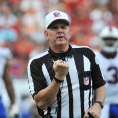 Los arbitros de NFL pitan más faltas que nunca