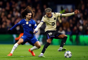 Cucurella se ‘come’ a Lamine