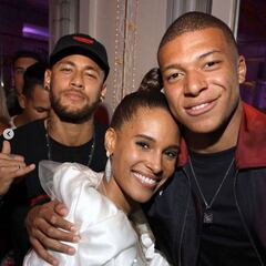 Neymar and Mbappé party with Cindy Bruna and chums in Paris