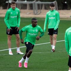 Jhegson Méndez ya se entrena con el Elche