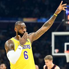 LeBron James hopes wedding invite still stands after Kevin Love dunk