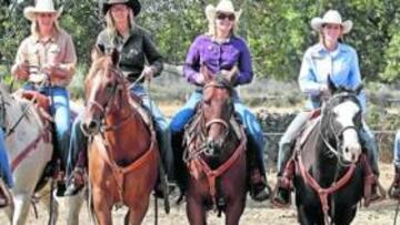 <b>PREPARADAS. </b>Las cowgirls que participarán en el Rodeo Europe Tour, en la localidad madrileña de Guadalix.