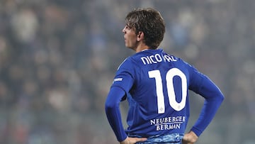 COMO, ITALY - JANUARY 15: Nico Paz of Como 1907 reacts during the Serie A match between Como 1907 and AC Milan at Giuseppe Sinigaglia Stadium on January 15, 2026 in Como, Italy. (Photo by Marco Luzzani/Getty Images)