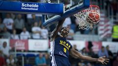 Charlon Koof, jugador del UCAM Murcia, durante el partido contra el Anwel polaco.