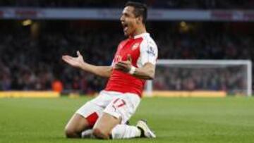 GUNNER. Alexis está considerando renovar su vínculo con el Arsenal.