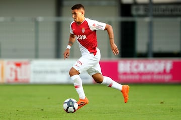 El extremo derecho brasileño-portugués de 23 años procedente del Mónaco llega al club siendo uno de los jugadores más caro de su historia. Costó 25M€.