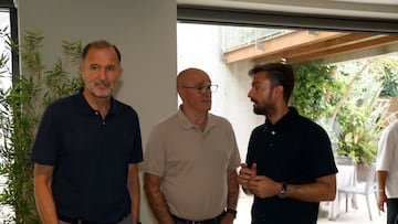 24-06-25, RUBÉN ALBÉS DIALOGA CON JOSÉ RAMÓN CUETOS LOBO, PRESIDENTE DE AL FEDERACIÓN ASTURIANA DE FÚTBOL, JUNTO A CHUS BUENO, CEO DE DAZN.