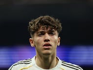 Soccer Football - UEFA Champions League - Play Off - Second Leg - Real Madrid v Benfica - Santiago Bernabeu, Madrid, Spain - February 25, 2026 Real Madrid's Thiago Pitarch REUTERS/Violeta Santos Moura