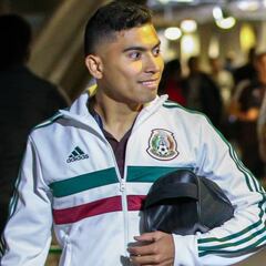 Orbelín Pineda responde a insulto en Instagram