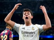 Arenga de Arda Güler a los aficionados presentes en el Santiago Bernabéu.