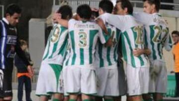 <b>LETALES. </b>El Córdoba fue una auténtica apisonadora desde el primer minuto.