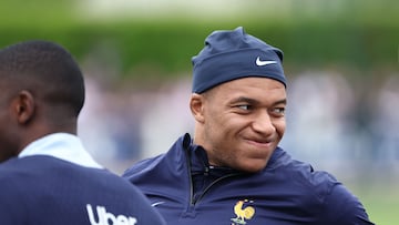 Kylian Mbapp¨¦ durante un entrenamiento con la selecci¨®n francesa.