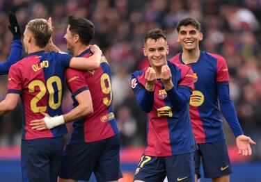 El Barça dominó el partido desde el inicio, con Gerard Martín abriendo el marcador en el minuto 25. Poco después, Marc Casadó amplió la ventaja en el minuto 29. En la segunda mitad, Ronald Araújo anotó el tercer gol en el minuto 56, y Robert Lewandowski cerró la goleada en el minuto 60.