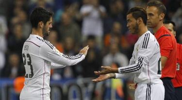 De Tomás vivirá hoy el segundo debut de su vida en Cornellà