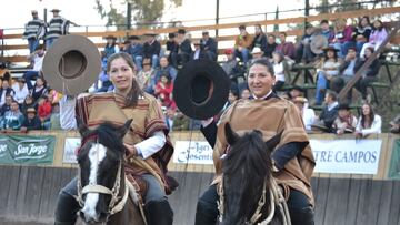 Las mujeres ‘se toman’ el rodeo: esta pareja ganó el nacional femenino