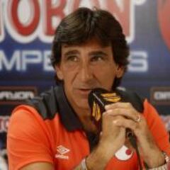 Gustavo Costas: "Es bueno acostumbrarse a jugar sin Omar"