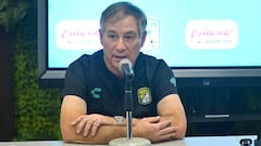 Ariel Holan es presentado con el Leon de México