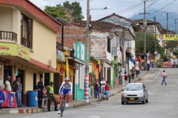 La contrarreloj cruzó el valle entre los departamentos de Caldas y Risaralda