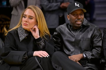 Adele y Rich Paul durante el duelo entre Los Angeles Lakers y los Utah Jazz.