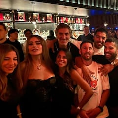 Sofía Vergara, de fiesta con Messi, Suárez y Jordi Alba