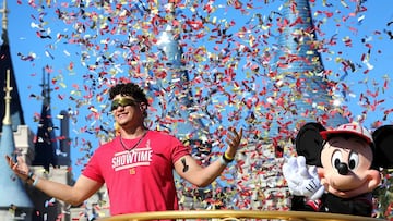 Una de las grandes tradiciones en el Super Bowl de la NFL está relacionada precisamente con Disney World. Te contamos el origen de la misma y en qué consiste.