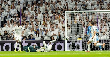 Jugada entre Haaland y Rüdiger que acaba revisando el árbitro en el VAR y señalar los once metros.