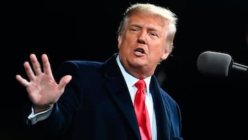 El presidente Donald Trump, explot&oacute;&nbsp;en contra del paquete de rescate econ&oacute;mico aceptado por el Congreso y pide que aumenten a $200 d&oacute;lares los cheques directos.)