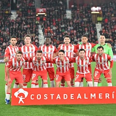 Aprobados y suspensos del Almería: un equipo sin respuesta sobre el campo