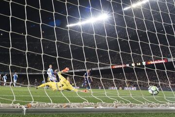 2-0. Messi marcó el segundo gol.l.