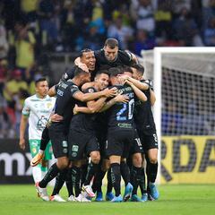 Vendedora de palomitas impide ver el gol del América